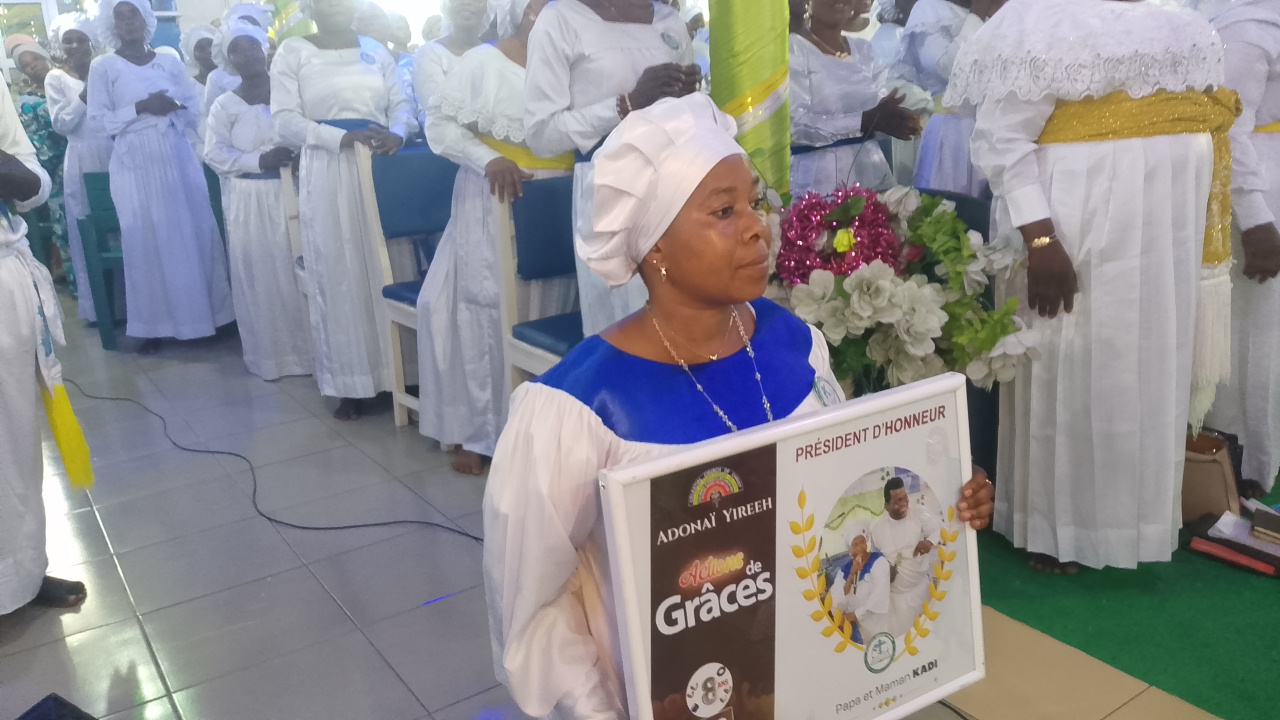 Lire la suite à propos de l’article Remise des tableaux d&rsquo;honneur aux présidents d&rsquo;honneur