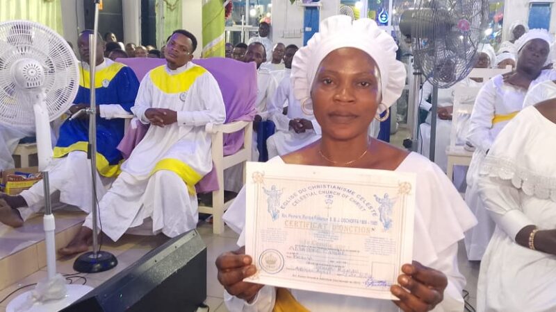 Remise des certificats d&rsquo;onction